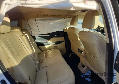 2015 Toyota Highlander Xle z USA, uszkodzony, nr VIN 5TDJKRFH4FS168262